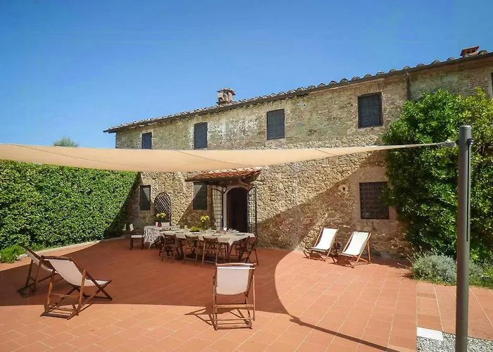 Sandra Spacious Tuscan Villa With Private Pool 펜션